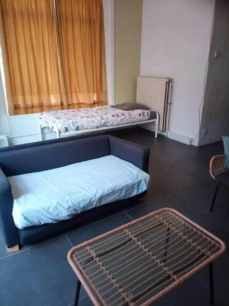 Promo, Maximum 4 Personen, Dichtbij Zee,1 Slaapkamer-2Persoonsbed, In Woonkamer, 1Persoonsbed En Slaapbank In Living Ostend Belgium